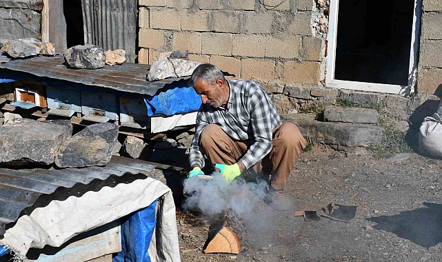 Şırnak&#039;ta Arılar Erken Uyandı, Arıcılar Zor Durumda