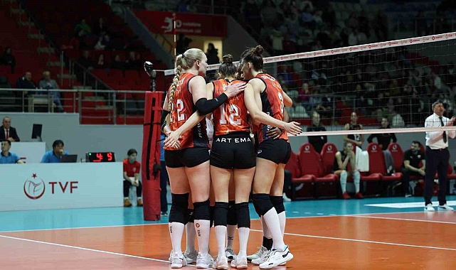 Sultanlar Ligi: Eczacıbaşı Dynavit: 0 - Türk Hava Yolları: 3