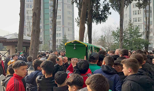 Sürücünün çarpıp kaçtığı 17 yaşındaki genç yaşam mücadelesini kaybetti