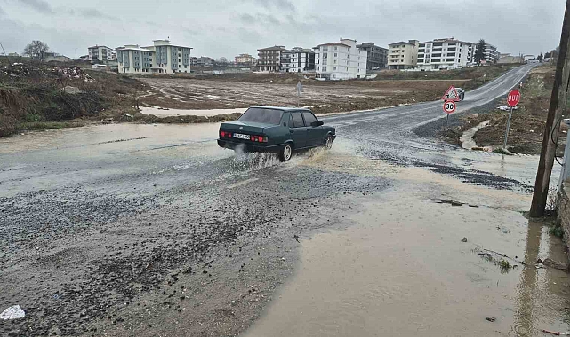Tekirdağ&#039;da Sağanak Yağış Sonrası Yollar Su Altında Kaldı