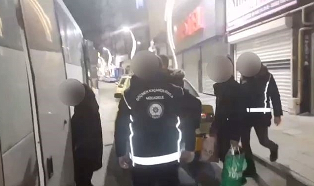 Van&#039;da Göçmen Kaçakçılığı Operasyonu: 5 Tutuklama