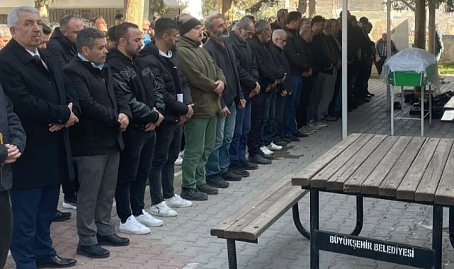 Yolun karşısına geçmek isterken otomobilin çarptığı genç kız kurtarılamadı