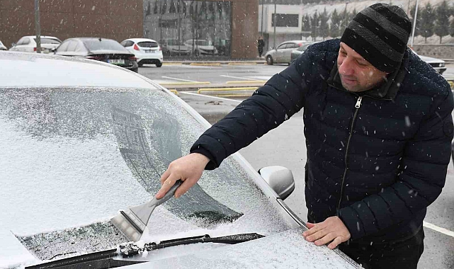 Yozgat&#039;ta Beklenen Kar Yağışı Başladı: Vatandaşlar Mutlu