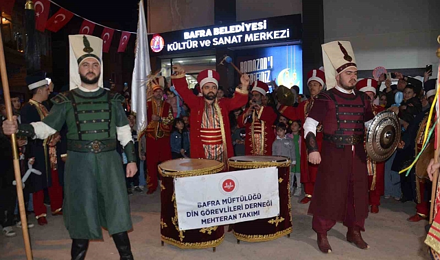 600 Yıllık Gelenek Yaşatıldı: &quot;Sele Sepet Top Kandil Şenliği&quot; Coşkuyla Kutlandı