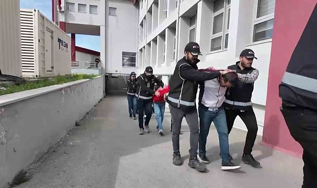 Adana&#039;da 20 Milyon TL Haraç İddiası: Eski Ortağından Tehdit Alan İnşaat Mühendisinin Aracına Silahlı Saldırı