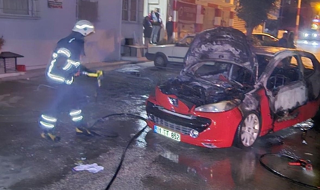 Adana&#039;da Annesinin Aracını Kundaklayan Şüpheli Yakalandı