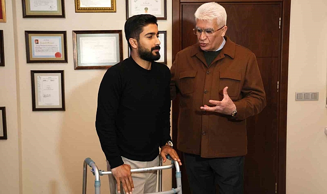 Adana&#039;da Felçli Genç, Başparmağındaki Ufak Hareketle Yeniden Yürüdü