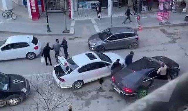 Adıyaman&#039;da Trafikte Sopalı Kavga