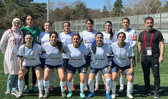 Ağrı ASP Kadın Futbol Takımı, Kayseri&#039;de rakibini farklı geçti: 5-1