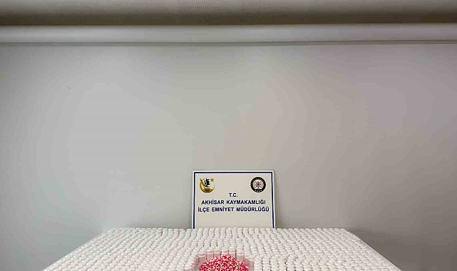 Akhisar&#039;da Uyuşturucu Operasyonu: 48 Bin Hap Ele Geçirildi, 3 Tutuklama