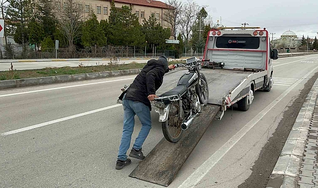 Aksaray&#039;da Çalıntı Motosiklet Operasyonu: Sürücü Gözaltında