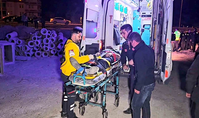 Aksaray&#039;da Kontrolden Çıkan Otomobil Ev Duvarına Çarptı: Sürücü Ağır Yaralı