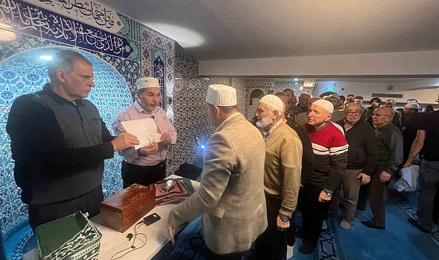 Almanya&#039;daki Nippes Fatih Camii&#039;nde Sakal-ı Şerif ziyarete açıldı
