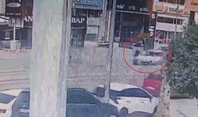 Antalya&#039;da Bayram Acısı: Emekli Maaşını Çeken Yaşlı Kadın Otomobil Kazasında Hayatını Kaybetti