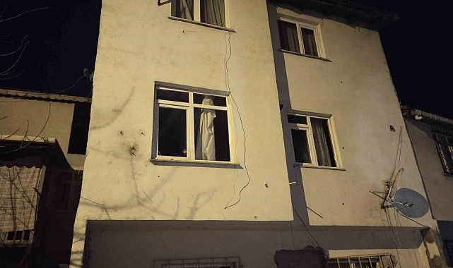 Ataşehir&#039;de Bina Kurşunlandı: Mahalle Sakini Tepkili