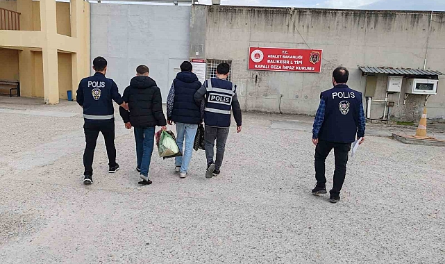 Balıkesir&#039;de Yaşlı Kadını Dolandıran Sahte Emniyet Müdürleri Bursa&#039;da Yakalandı