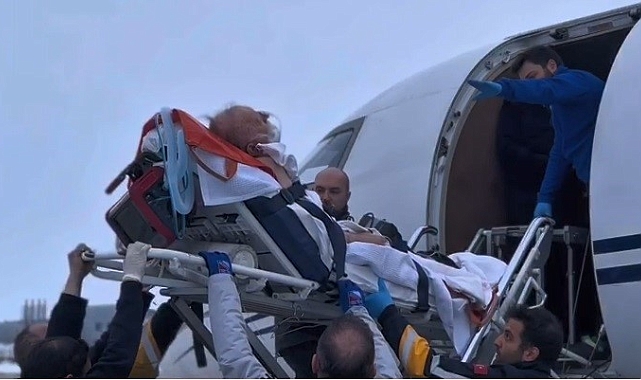Bitlis&#039;te hava ambulansı 90 yaşındaki hasta için havalandı