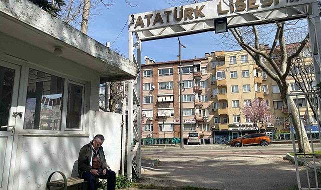 Bursa Atatürk Anadolu Lisesi&#039;ne Duygusal Veda