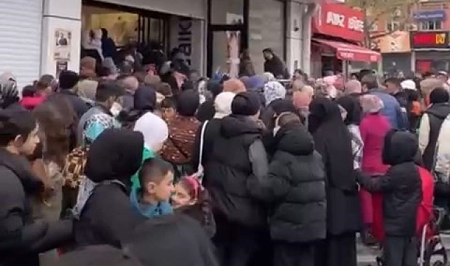 Bursa Gülbahçe Mahallesi&#039;nden Örnek Dayanışma: 390 Çocuğa Bayram Sevinci