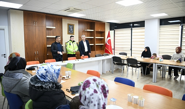 Çayırova&#039;da Bilgievi Velilerine Dolandırıcılık Uyarısı: &quot;Savcı, Asker ve Polis Asla Para İstemez&quot;