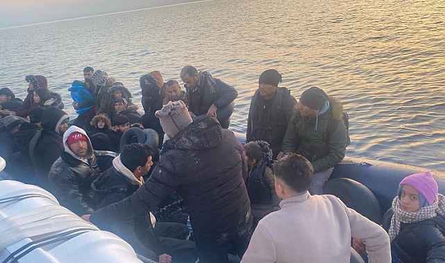 Çeşme Açıklarında Düzensiz Göçmen Operasyonu: 36 Kişi Yakalandı