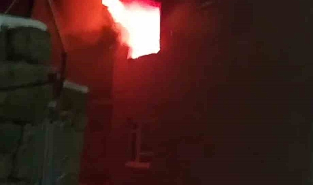 Develi&#039;de Ev Yangını: Dumandan Etkilenen 1 Kişi Hastanede