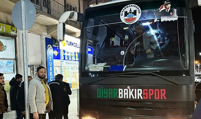 Diyarbakırspor&#039;a Başkale&#039;de Coşkulu Karşılama