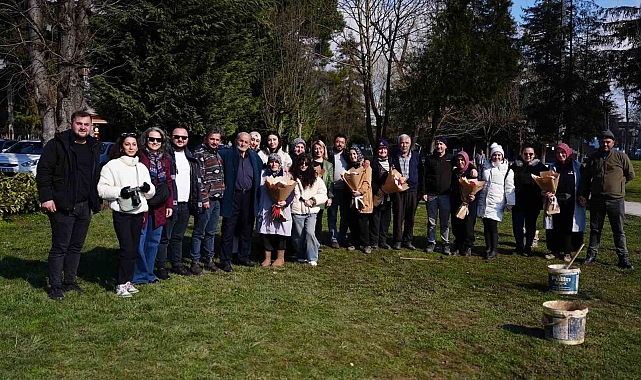 Düzce Belediyesi&#039;nden Duygulandıran 8 Mart Sürprizi: Emekçi Kadınlar Gözyaşlarına Boğuldu