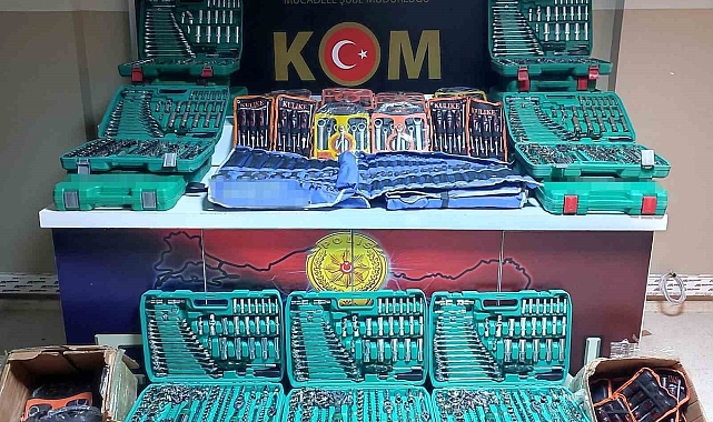 Erzincan&#039;da Kaçak Ürün Operasyonu: Çok Sayıda El Aleti Ele Geçirildi