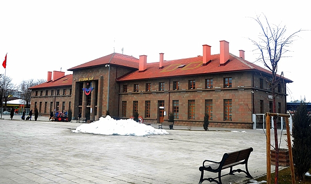 Erzurum&#039;da Sıcaklıklar Artsa da Tehlike Devam Ediyor: Buzlanma, Don ve Çığ Uyarısı