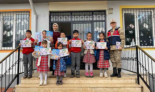 Gaziantep&#039;te Jandarmadan Öğrencilere Güvenlik Eğitimi