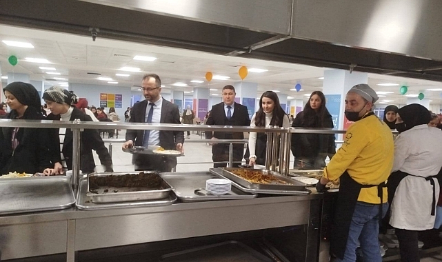 Iğdır Aybüke Öğretmen Yurdu&#039;nda Ramazan Bereketi: Öğrenciler ve Yöneticiler İftar Sofrasında Buluştu