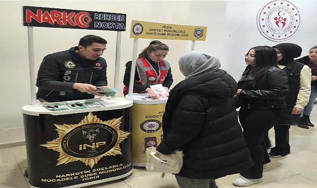 Iğdır&#039;da Kadınlara Özel Konserde Şiddetle Mücadele Bilgilendirmesi