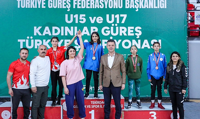 Iğdır&#039;ın Gururu: Hiranur Uygun Türkiye İkincisi Oldu