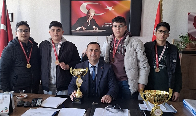 Iğdır İnönü Ortaokulu Satranç Turnuvasında İl Birincisi Oldu