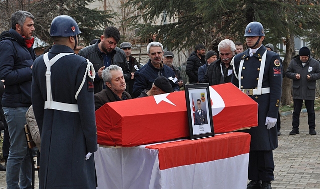 İstanbul&#039;da Yaşadığı Trajik Olay Sonrası Uzman Çavuş, Isparta&#039;da Toprağa Verildi