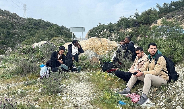 İzmir Foça&#039;da Yasa Dışı Geçiş Girişimi: 6 Düzensiz Göçmen Yakalandı