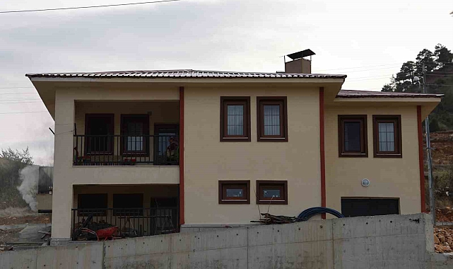 Kahramanmaraş&#039;ta Depremzedelerin Bayram Sevinci: Yeni Yuvalarında Huzurlu Bayram