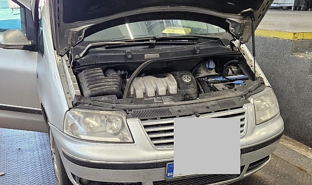 Kapıkule&#039;de Büyük Uyuşturucu Operasyonu: Otomobilin Yakıt Deposundan 12 Kilo Esrar Çıktı