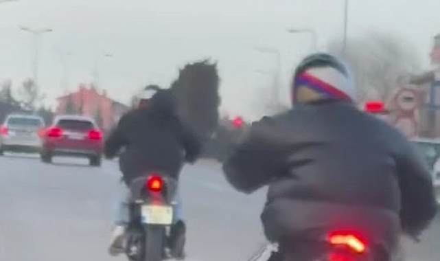 Karabük&#039;te Motosiklet Terörü: Akrobatik Hareketler ve Tehlikeli Sürüşler Kamerada