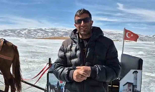 Kars&#039;ın Buz Tutmuş Harikası Çıldır Gölü, Ziyaretçilerini Büyülüyor