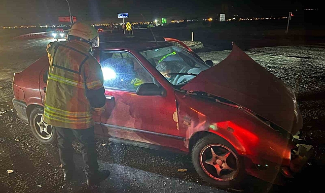 Kars&#039;ta Feci Kaza: Araç Ters Döndü, 3 Yaralı