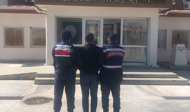 Kuşadası&#039;nda Cinayet Zanlısı Yakalandı: 10 Yıl Hapis Cezası Bulunan Firari Tutuklandı