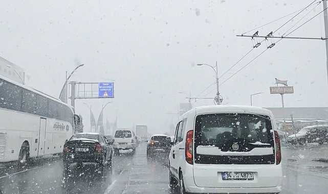 Malatya&#039;da Kar Yağışı Ulaşımı Felç Etti