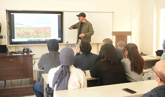 Muş&#039;un usta fotoğrafçısı öğrencilere fotoğrafçılığı anlattı