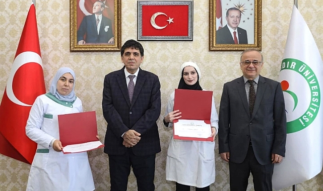 Rektör Alma, Cezayirli Araştırmacılara Sertifika Takdim Etti