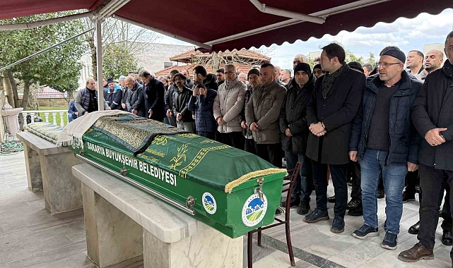 Sakarya&#039;da Cinayet: Kiracısı Tarafından Öldürülen Mehmet Bal Son Yolculuğuna Uğurlandı