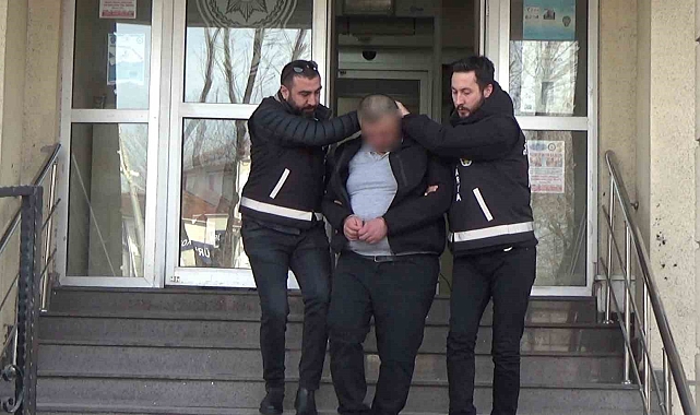 Sakarya&#039;da Okul Müdürüne Bıçaklı Saldırı: Sanık Ruh ve Sinir Hastalıkları Hastanesinde Gözlem Altına Alınacak