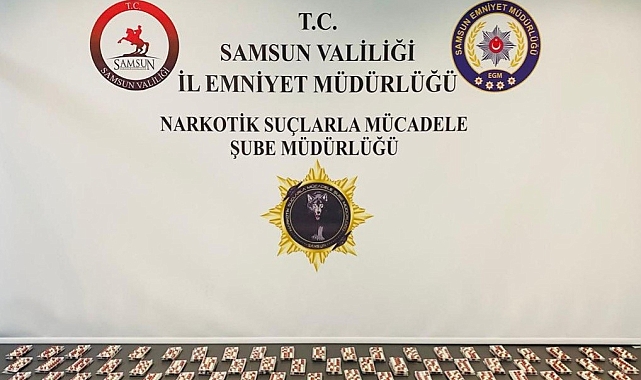 Samsun&#039;da Narkotik Polisi&#039;nden Büyük Uyuşturucu Operasyonu: 2 Gözaltı, Binlerce Hap Ele Geçirildi