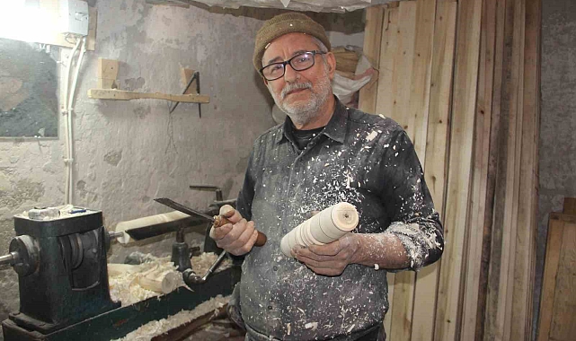 Şanlıurfa&#039;da 53 Yıllık Marangozluk Aşkı: &quot;Helal Para ile Evimize Ekmek Götürdük Mü Tamamdır&quot;